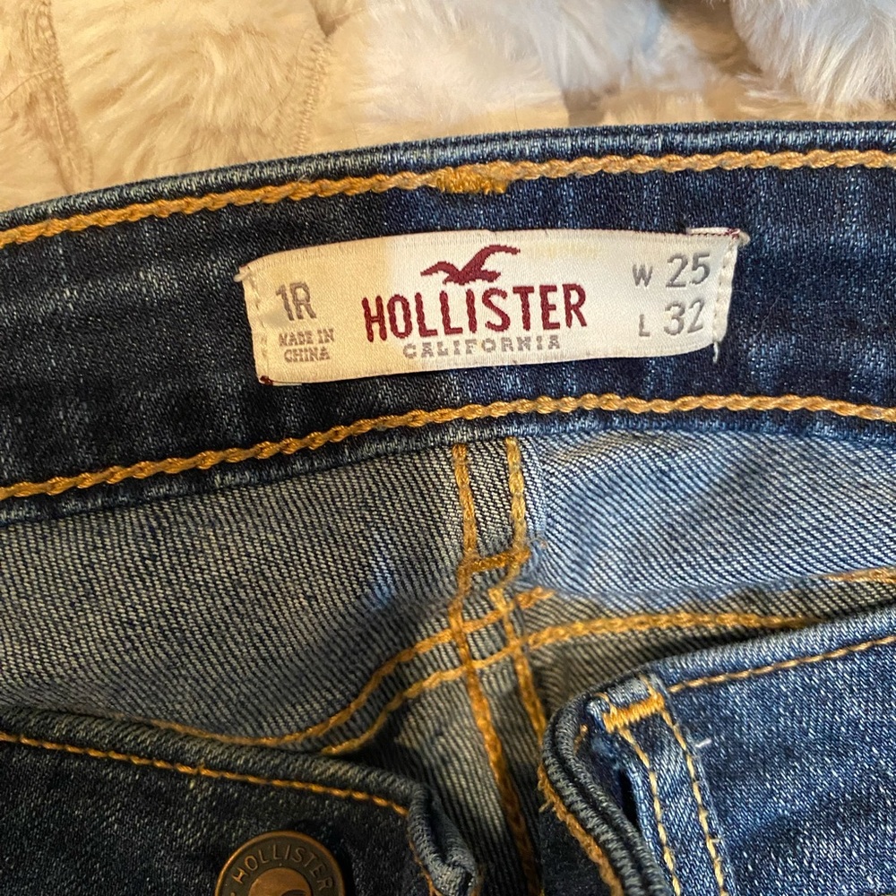 Hollister Ripped Jeans - Picture 2 of 2